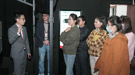 “汽车灯光标准整合研究核心工作组”成员来B体育参观考察